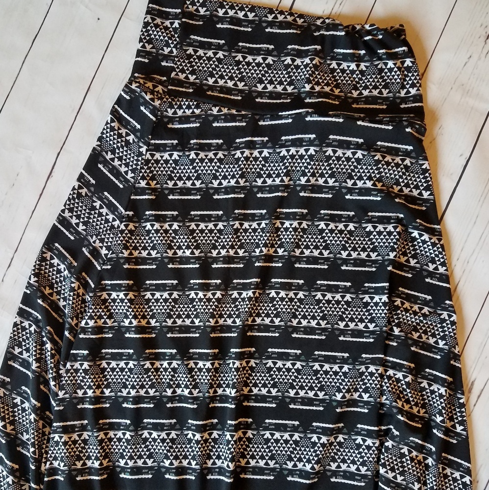 LulaRoe Maxi skirt size medium